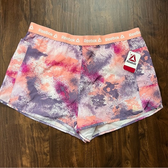 3/$30 🍂 Reebok Fearless Splatter Print Running Short - Picture 4 of 6